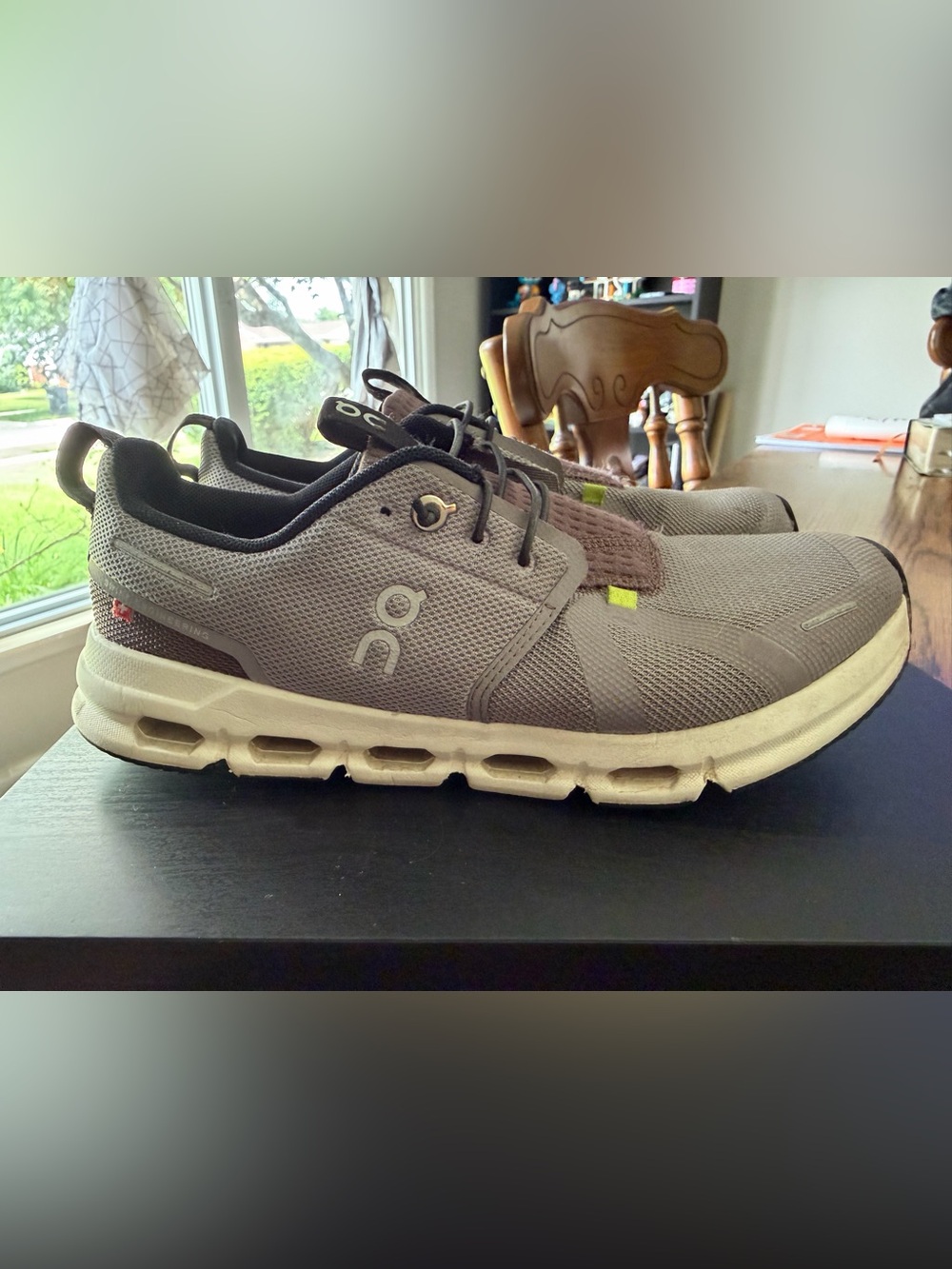 On Running kids Cloud Sneakers in purple with Lime Accents